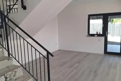 Casă cu 6 camere în Balciu - 2