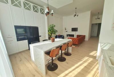 Apartament cu 3 camere decomandat, mobilat în Central