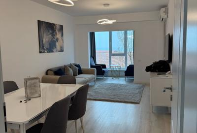 Apartament cu 4 camere decomandat, mobilat în Faleza Nord