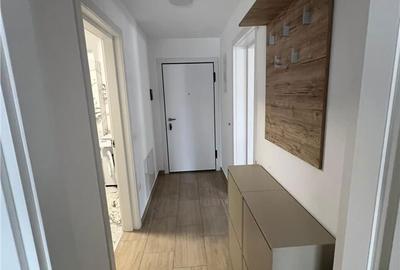 Apartament cu 3 camere decomandat, mobilat în Tractorul - 5