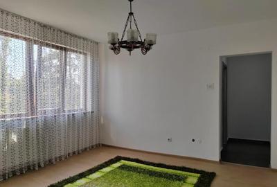 Apartament 3 camere, etajul 3/9, zona Nord- Spitalul Judetea - 3