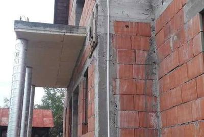 Casă cu 4 camere în Cioboți - 3