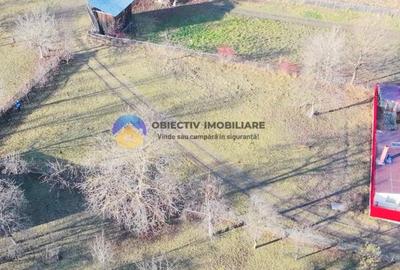 TEREN  intravilan comuna  TARCAU - STRAJA - 8