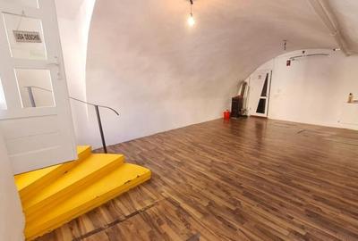 Spațiu comercial, de 40 mp, în Orașul de Jos - 5