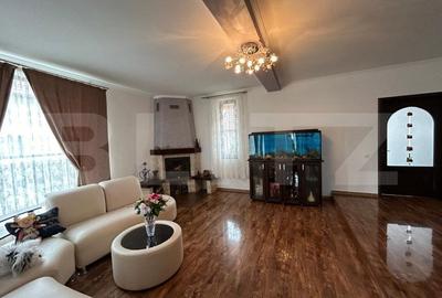 Casă cu 5 camere cu Teren 1600 Mp în Central - 10