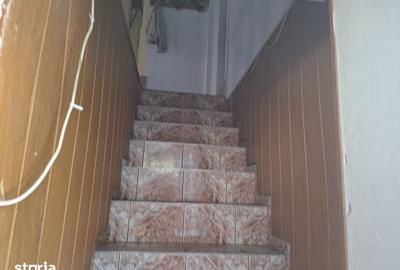 Casă cu 8 camere cu Teren 211 Mp în Mărășești - 12
