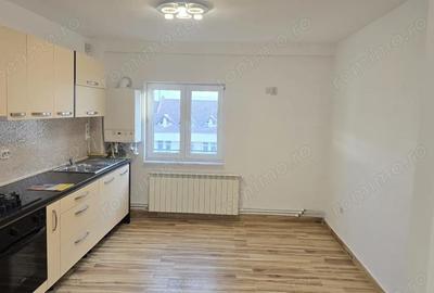 Apartament cu 4 camere decomandat în 22 Decembrie