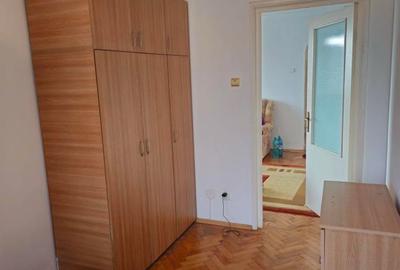 Apartament cu 3 camere semidecomandat în Central - 7