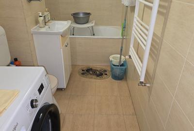 Apartament cu 3 camere decomandat în Progresul - 10