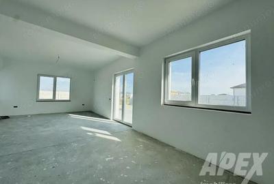 Casă cu 4 camere cu Teren 500 Mp în Clinceni