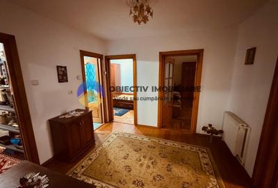 Apartament 3 camere ,zona scoala nr.2 , Etaj 1 - 4