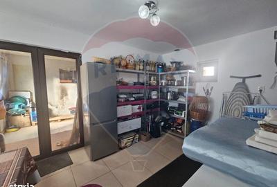 Casă cu 7 camere cu Teren 350 Mp în Central - 4