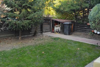 Casă cu 4 camere în 1 Decembrie - 2