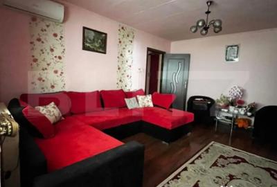 Apartament cu 3 camere semidecomandat în Micro 16 - 17