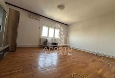 Apartament cu 3 camere, 2 bai, decomandat, centrala proprie, Sagulu Apartament cu 3 camere, 2 bai, decomandat, centrala proprie, Sagulu - 3