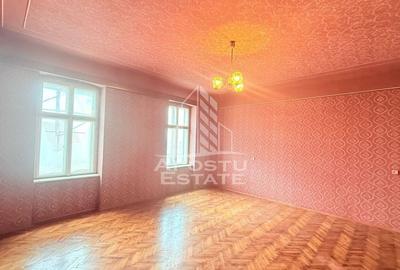 Apartament 3 camere, in Piata Maria, cladire in curs de reabilitare