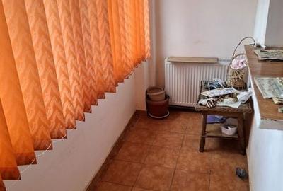 Apartament cu 4 camere decomandat în Central - 4