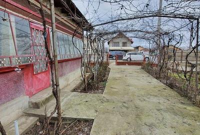 CASA SI TEREN CURTE DE VANZARE IN BARCANESTI LA DN - 2