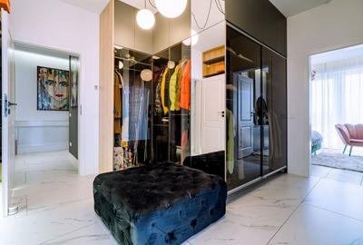 Penthouse 4 camere, ultracentral, Oradea. 800 000 E + TVA. Comision 0 - 17