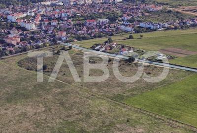 Teren intravilan 1500 mp zona Campsor cartierul Strand - 1