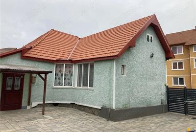 Casă cu 3 camere cu Canalizare în Central - 3