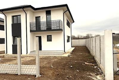 Casă individuală cu 4 camere cu Canalizare în Domnești - 5