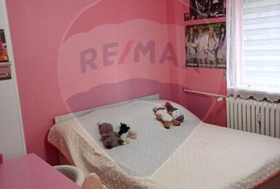 Apartament cu 2 camere de vanzare in zona 1 Mai - 6