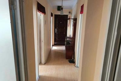 Apartament cu 3 camere decomandat în Central - 8