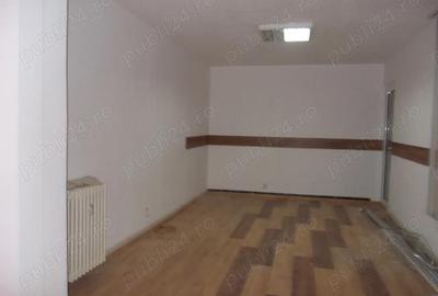 Spațiu comercial, de 100 mp, în Micro 17 - 6