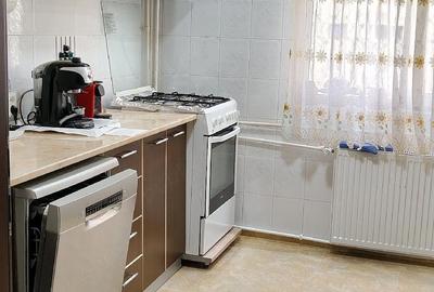 Apartament cu 3 camere decomandat în Rahova - 3