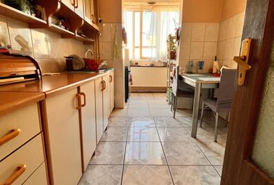 Ap. 3 camere,6-7 minute de mers pana la metrou.Mutare imediata !!! - 3