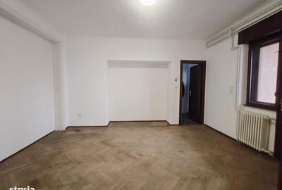Apartament cu 4 camere decomandat în Grivița - 4