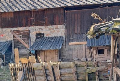 Casă cu 2 camere cu Teren 450 Mp în Călățele - 2