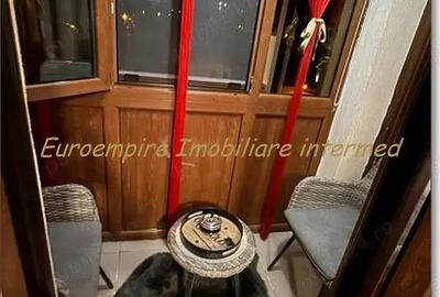 Apartament 2 camere de vanzare zona Km 5 - 4