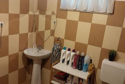 Casă cu 7 camere cu Teren 730 Mp în Central - 18