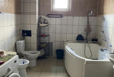 Casă cu 8 camere cu Canalizare în Afumați - 12