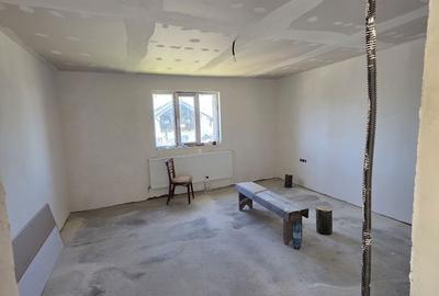 Casă cu 3 camere cu Teren 800 Mp în Beliș - 5
