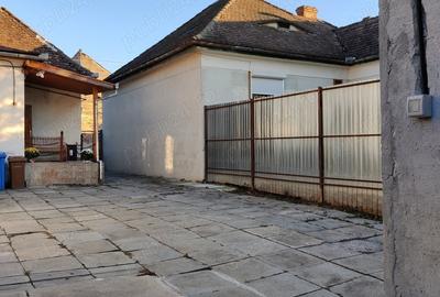 Casa singur in curte in Pia?a Cluj - 4