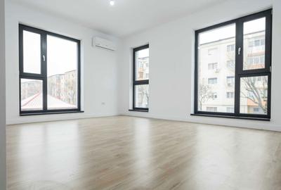 Apartament cu 3 camere decomandat în Exterior Vest - 6