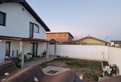 Casă cu 6 camere cu Teren 530 Mp în Pielești - 9