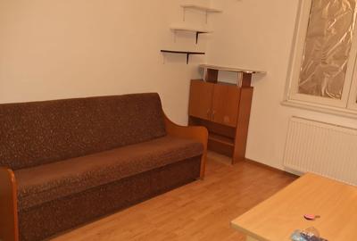 Garsonieră decomandată în Titan - 1