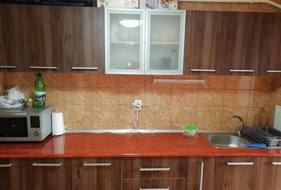 Apartament cu 3 camere decomandat, mobilat în 1 Mai - 5