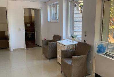 Casă individuală cu 25 camere cu Teren 1900 Mp în Prelungirea Ghencea - 1