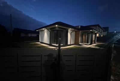 Casă cu 4 camere în Miroslava - 1