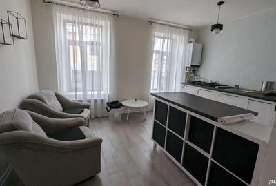 Apartament cu 2 camere decomandat în Central - 1