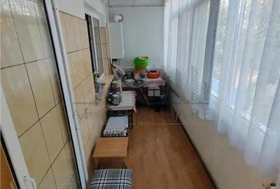 Apartament cu 3 camere decomandat, mobilat în Cug - 1