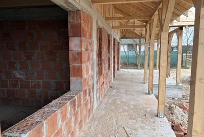 Casă cu teren generos, în complexul Poiana Florilor - 5