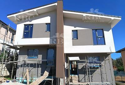 Casă cu 5 camere cu Canalizare în Florești