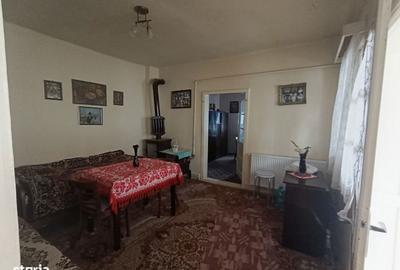 Casă cu 2 camere cu Teren 1400 Mp în Central - 11