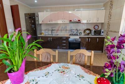 Casă individuală cu 6 camere cu Garaj în Bucureșci - 7